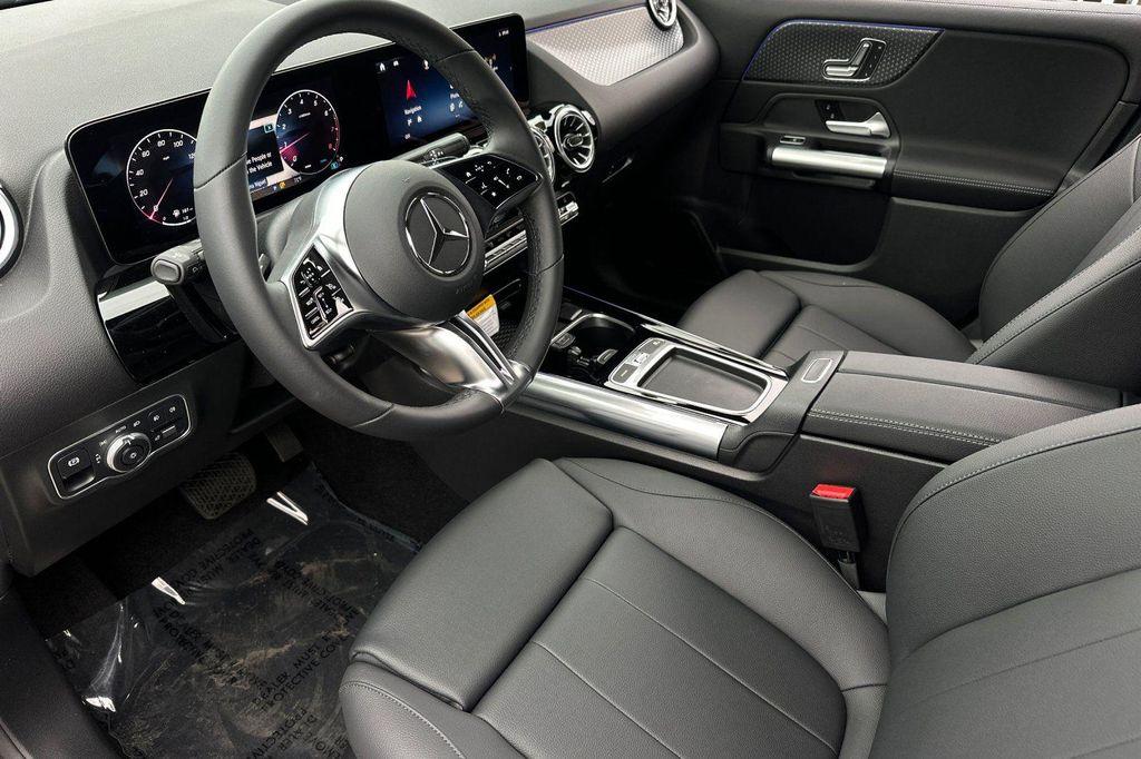 new 2025 Mercedes-Benz GLA 250 car, priced at $40,344