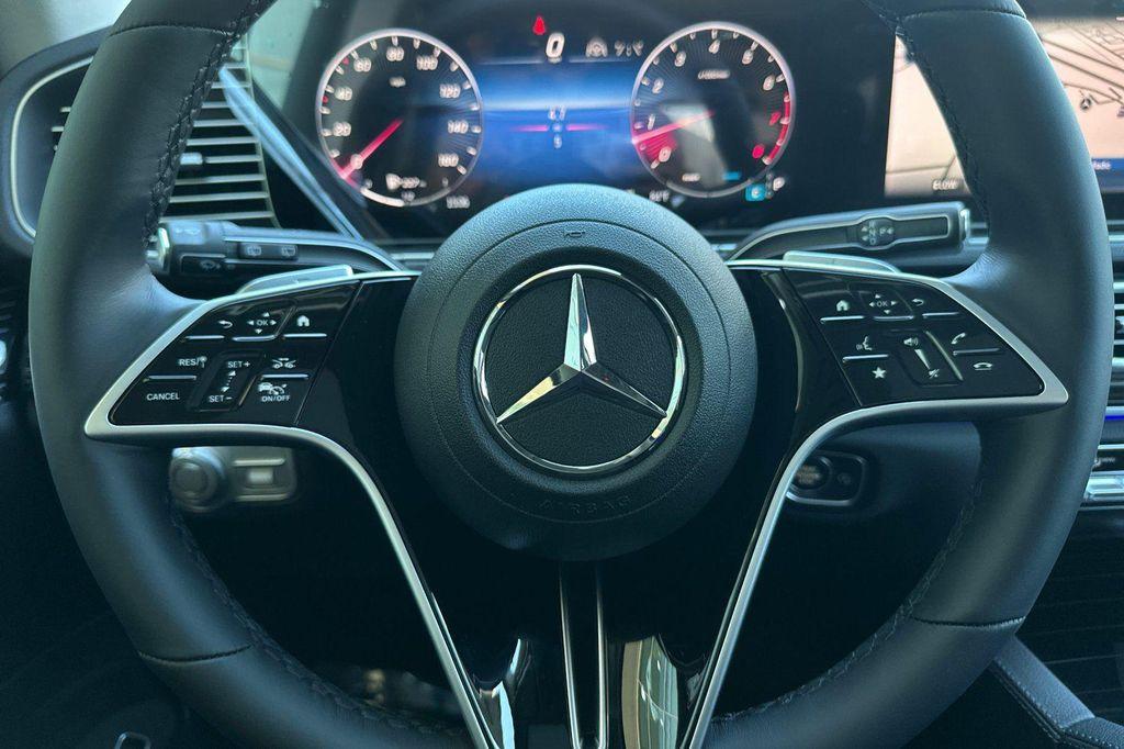 new 2026 Mercedes-Benz GLE 450 car, priced at $84,740