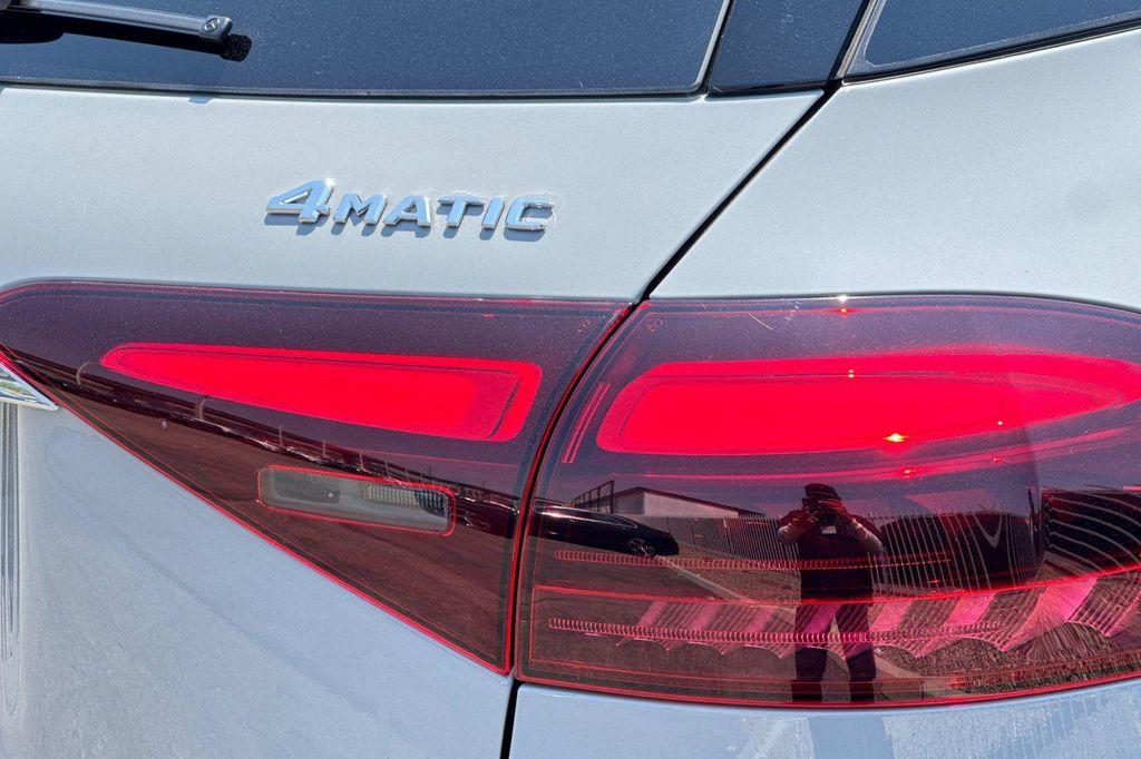 new 2026 Mercedes-Benz GLE 450 car, priced at $82,685
