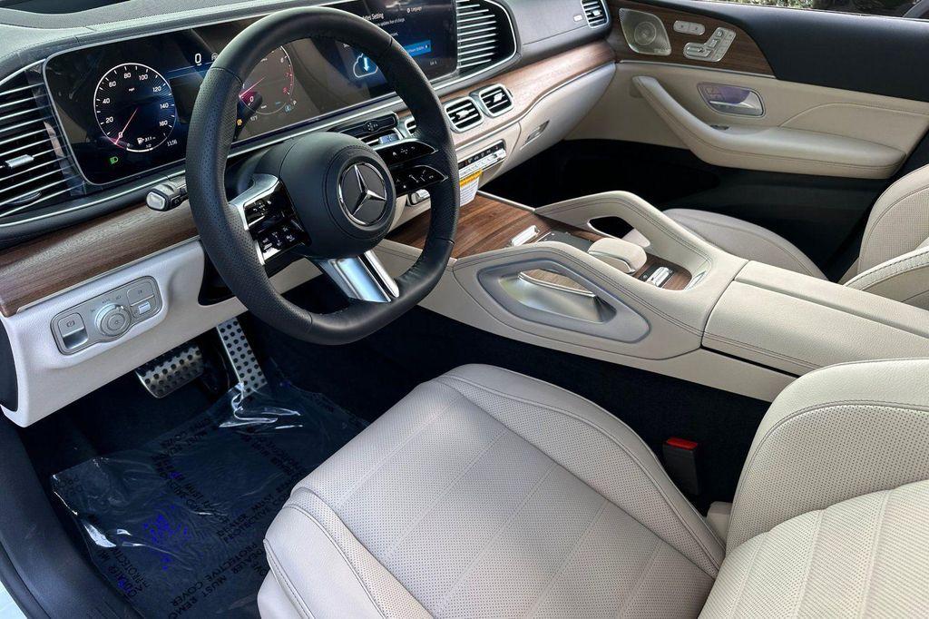 new 2026 Mercedes-Benz GLS 580 car, priced at $120,465