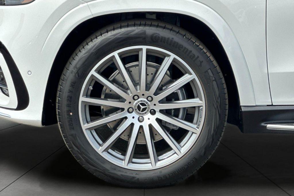 new 2026 Mercedes-Benz GLS 580 car, priced at $120,465