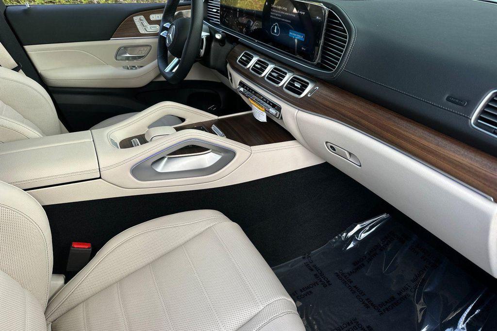 new 2026 Mercedes-Benz GLS 580 car, priced at $120,465