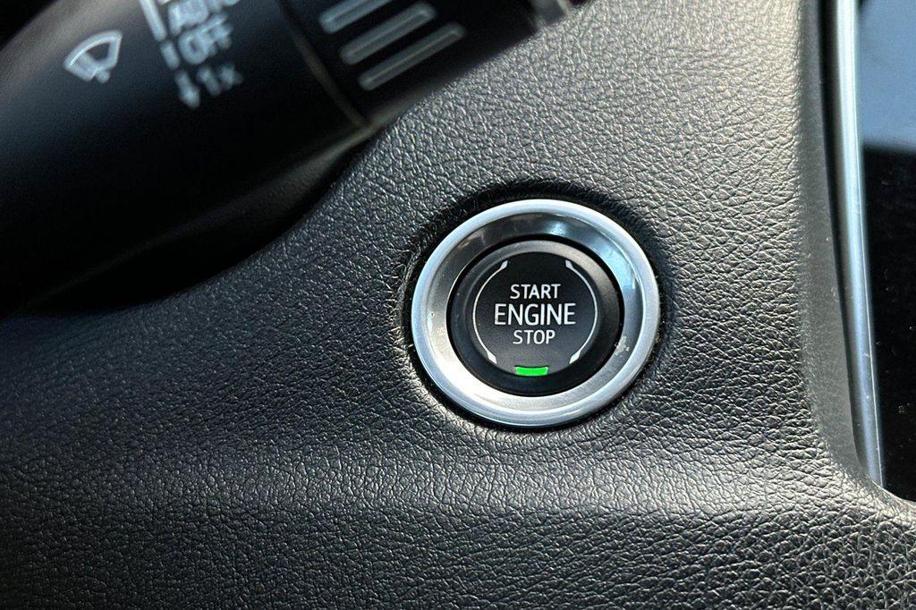 used 2020 Cadillac XT4 car, priced at $20,000