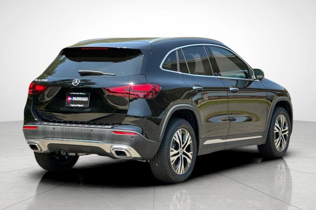 new 2025 Mercedes-Benz GLA 250 car, priced at $42,104