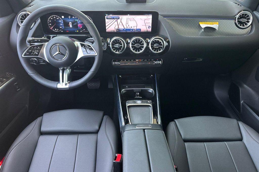 new 2025 Mercedes-Benz GLA 250 car, priced at $42,104