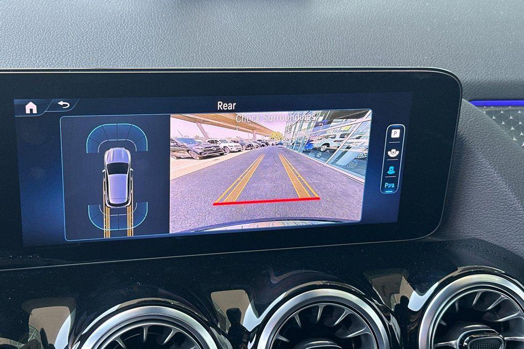 new 2025 Mercedes-Benz GLA 250 car, priced at $42,104