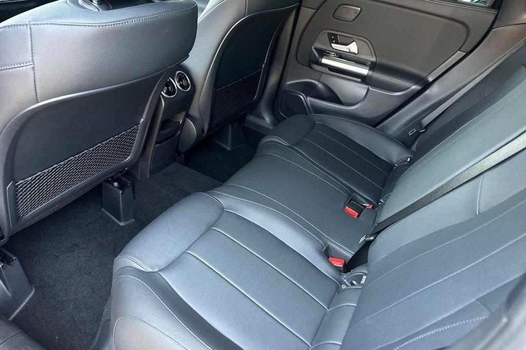 new 2025 Mercedes-Benz GLA 250 car, priced at $42,104