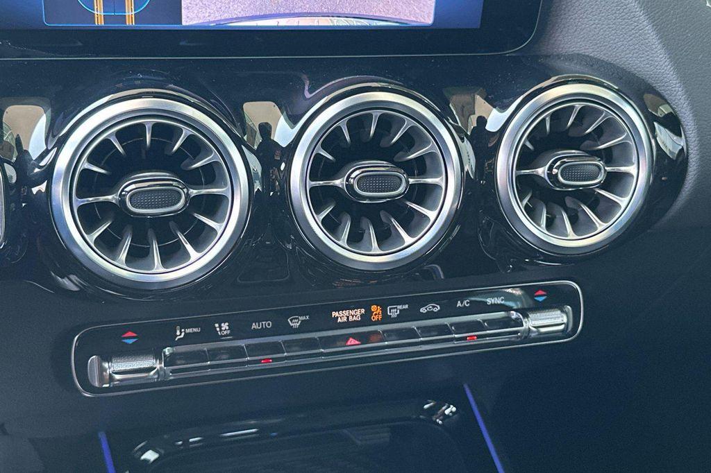 new 2025 Mercedes-Benz GLA 250 car, priced at $42,104