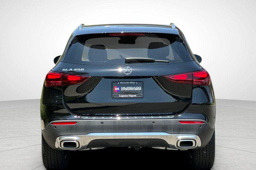 new 2025 Mercedes-Benz GLA 250 car, priced at $42,104
