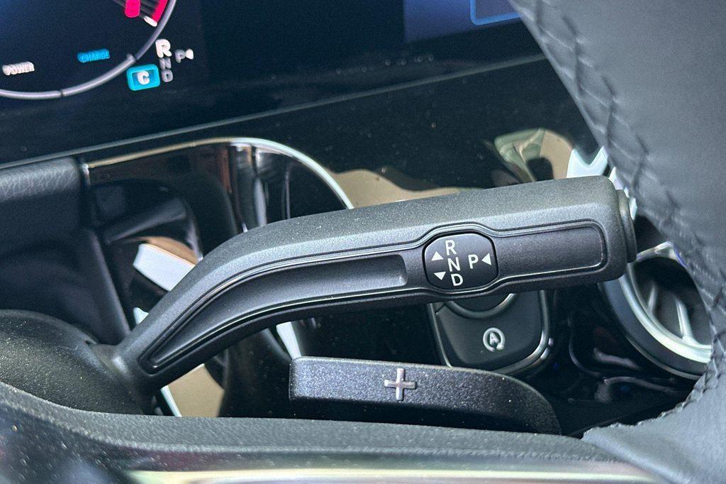 new 2025 Mercedes-Benz GLA 250 car, priced at $42,104