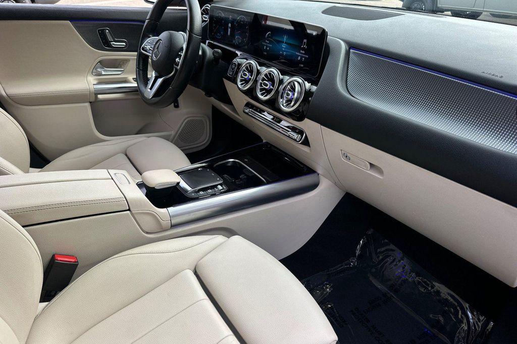 used 2021 Mercedes-Benz GLA 250 car, priced at $23,869