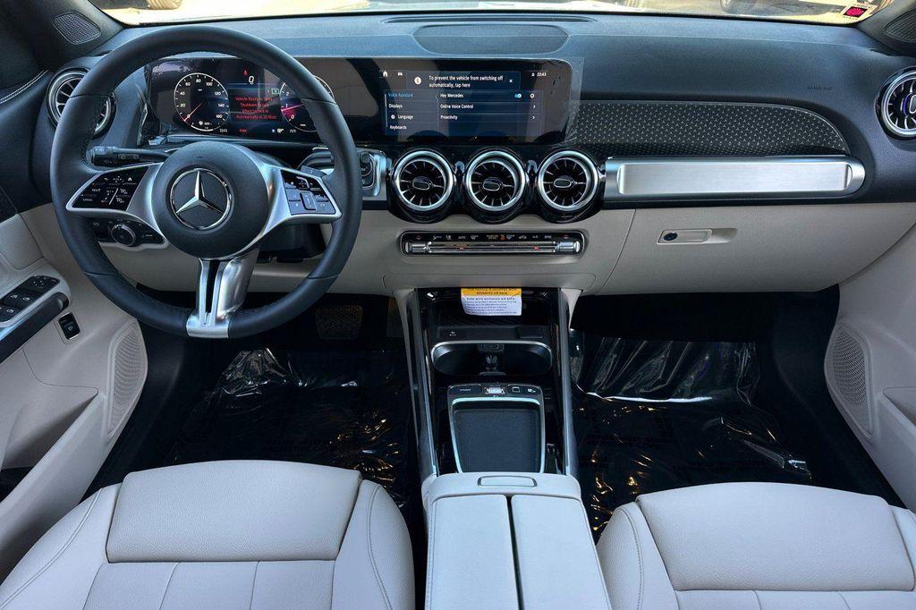 new 2025 Mercedes-Benz GLB 250 car, priced at $41,016