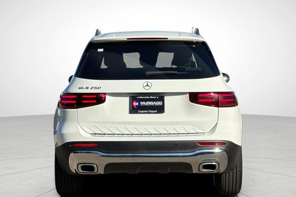 new 2025 Mercedes-Benz GLB 250 car, priced at $41,016