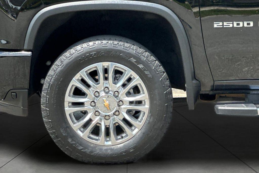 used 2022 Chevrolet Silverado 2500 car, priced at $62,900