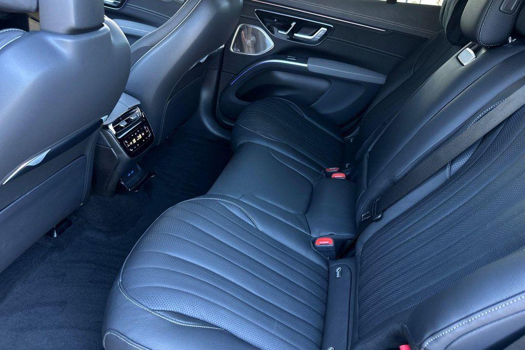 new 2026 Mercedes-Benz EQS 400 car, priced at $100,455