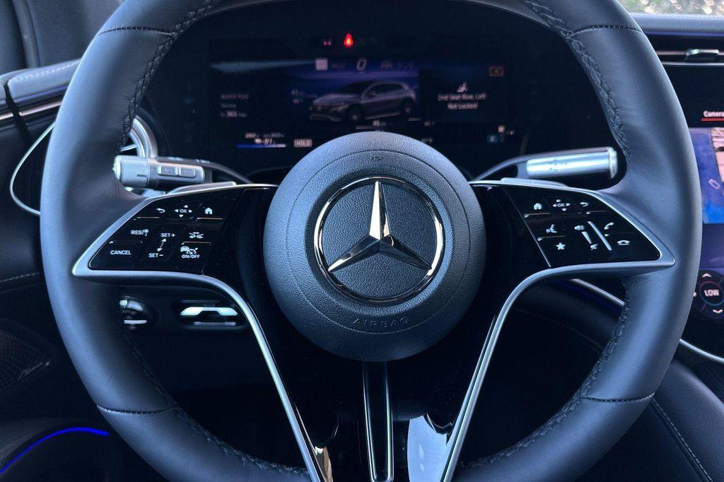 new 2026 Mercedes-Benz EQS 400 car, priced at $100,455