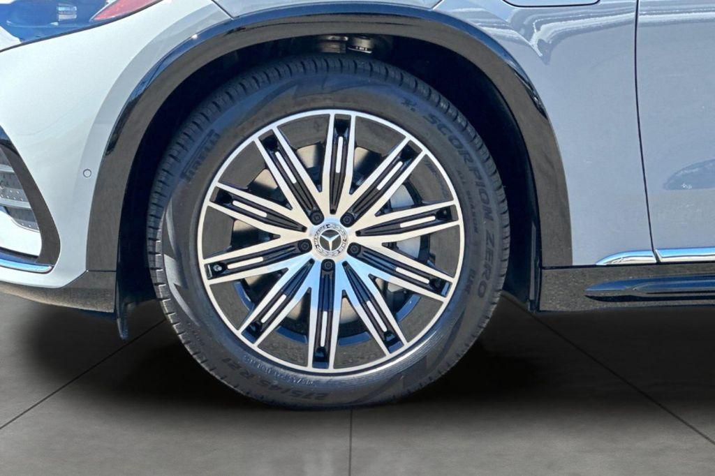 new 2026 Mercedes-Benz EQS 400 car, priced at $100,455