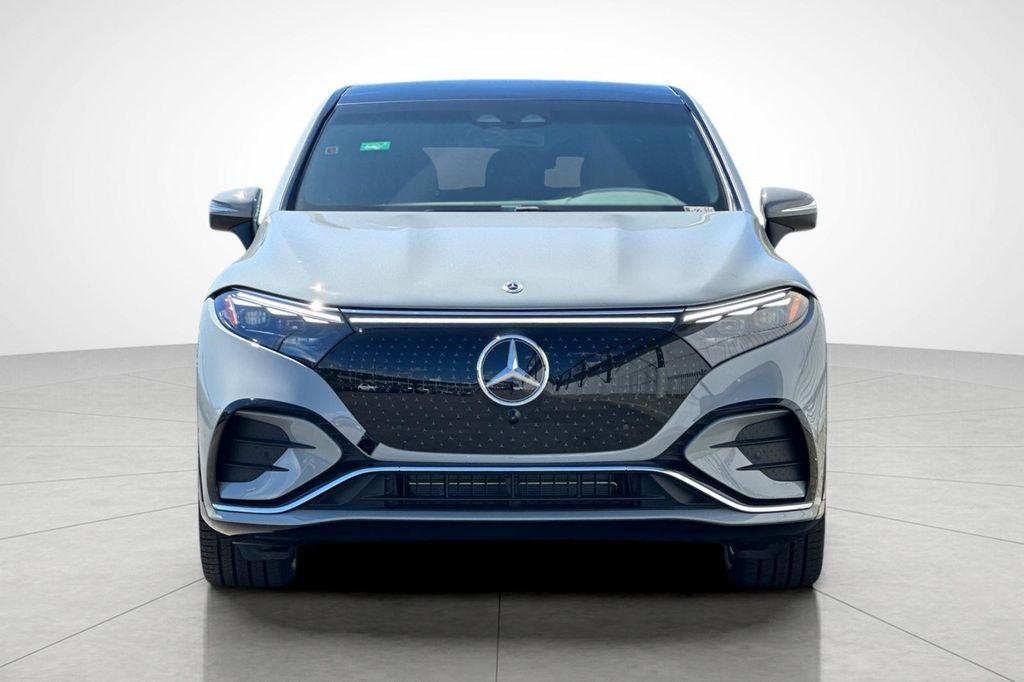 new 2026 Mercedes-Benz EQS 400 car, priced at $100,455