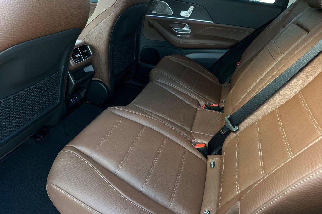 new 2026 Mercedes-Benz GLE 450 car, priced at $83,555