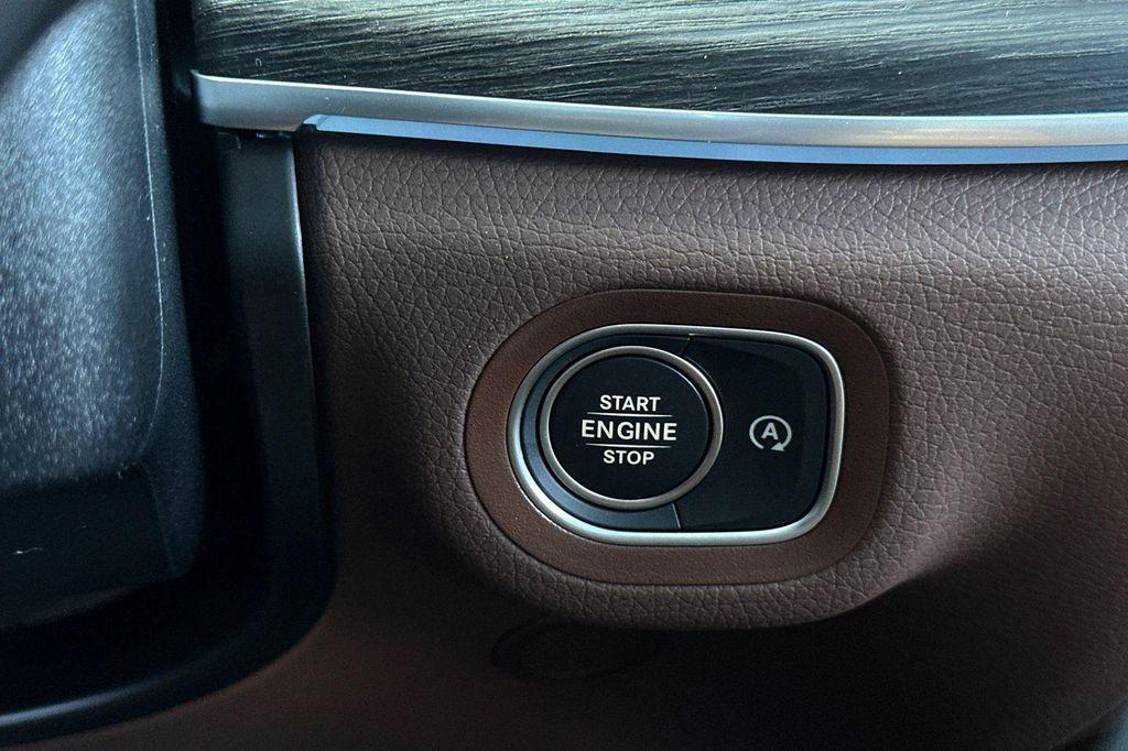 new 2026 Mercedes-Benz GLE 450 car, priced at $83,555