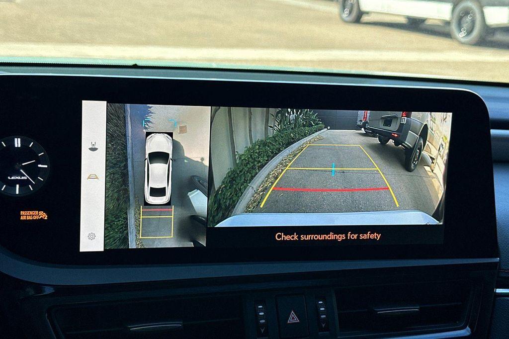 used 2024 Lexus ES 300h car, priced at $45,377