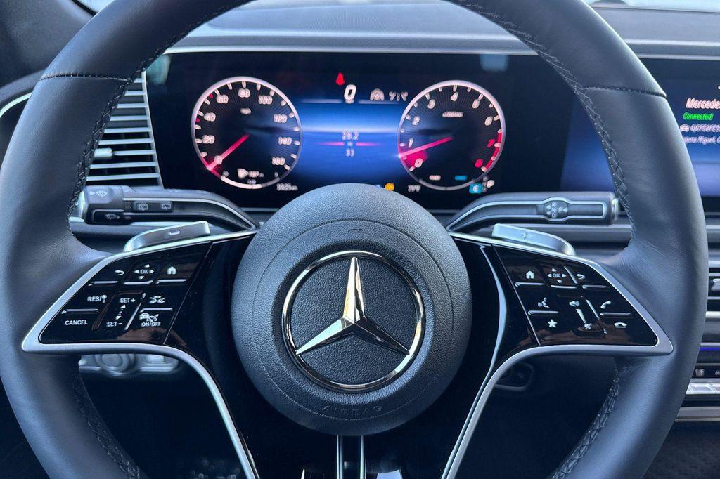 new 2025 Mercedes-Benz GLE 580 car, priced at $100,350