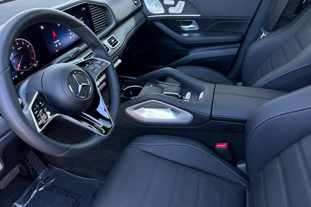 new 2025 Mercedes-Benz GLE 580 car, priced at $100,350