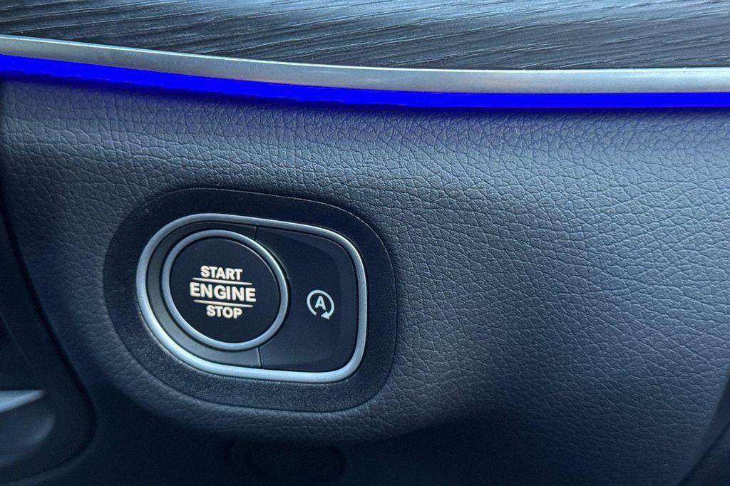 new 2025 Mercedes-Benz GLE 580 car, priced at $100,350