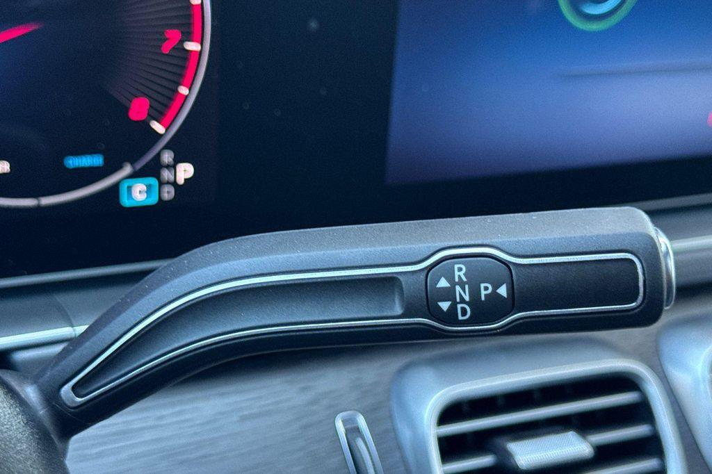 new 2025 Mercedes-Benz GLE 580 car, priced at $100,350