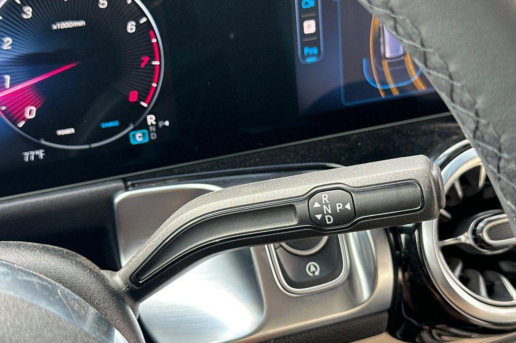 new 2025 Mercedes-Benz GLB 250 car, priced at $40,073