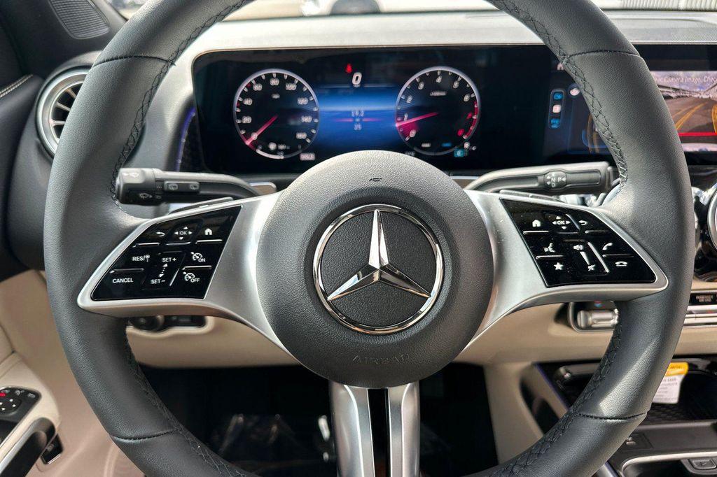 new 2025 Mercedes-Benz GLB 250 car, priced at $40,073