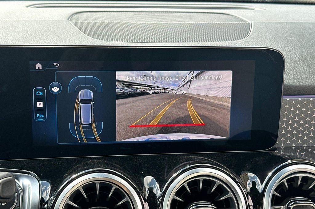 new 2025 Mercedes-Benz GLB 250 car, priced at $40,073