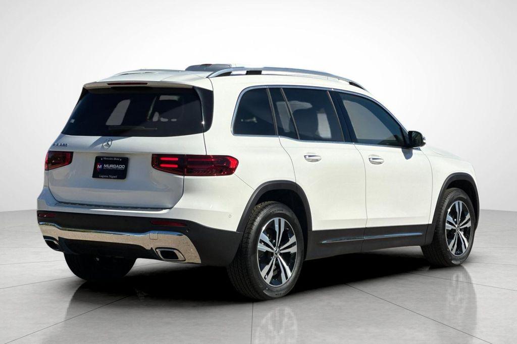 new 2025 Mercedes-Benz GLB 250 car, priced at $41,016