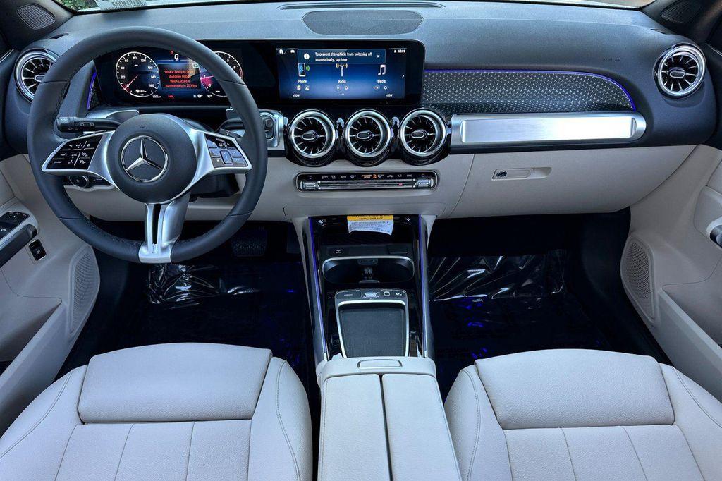 new 2025 Mercedes-Benz GLB 250 car, priced at $41,016