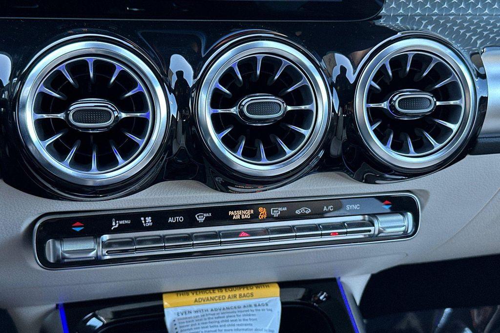 new 2025 Mercedes-Benz GLB 250 car, priced at $41,016