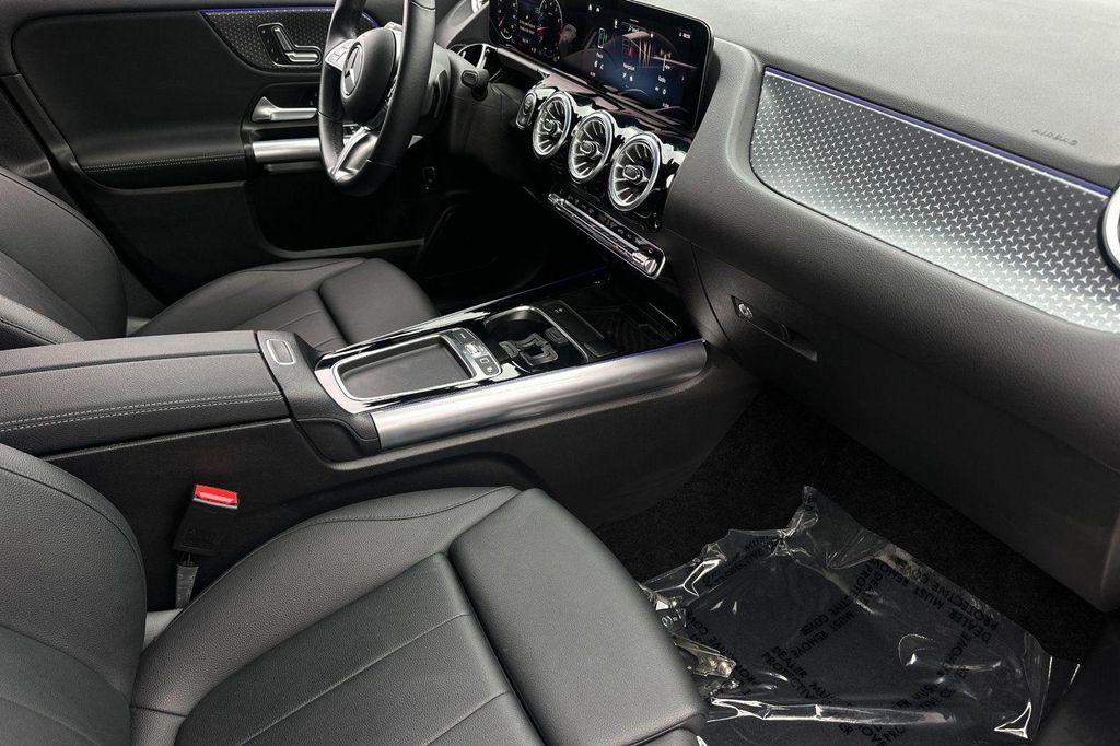 used 2025 Mercedes-Benz GLA 250 car, priced at $37,400