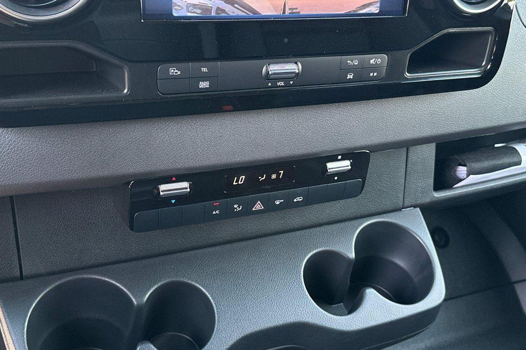 new 2025 Mercedes-Benz Sprinter 2500 car, priced at $69,478