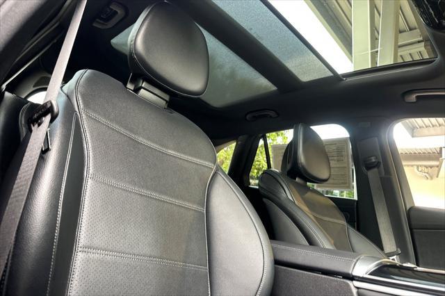 used 2025 Mercedes-Benz GLC 300 car