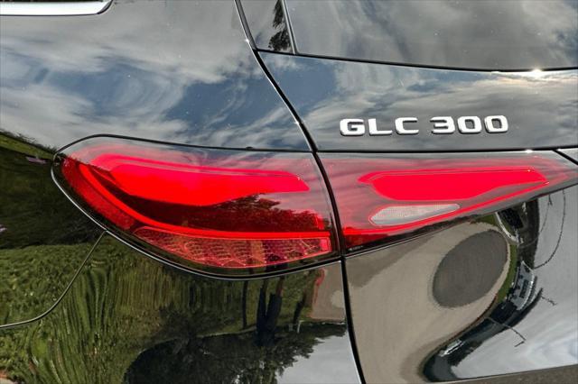 used 2025 Mercedes-Benz GLC 300 car