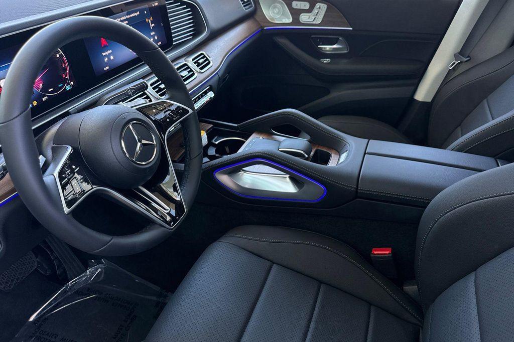 new 2025 Mercedes-Benz GLE 350 car, priced at $68,125