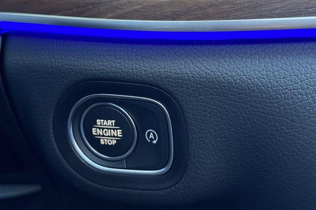 new 2025 Mercedes-Benz GLE 350 car, priced at $68,125