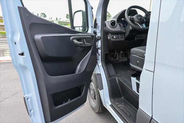 new 2024 Mercedes-Benz Sprinter 2500 car, priced at $72,116