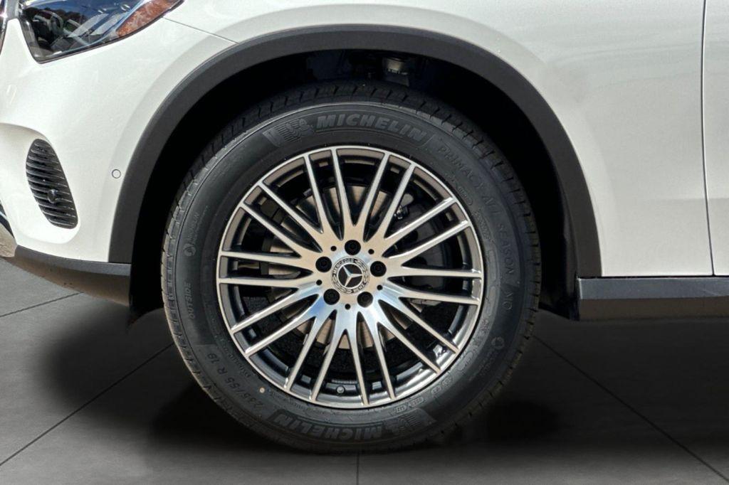 new 2026 Mercedes-Benz GLC 300 car, priced at $53,050