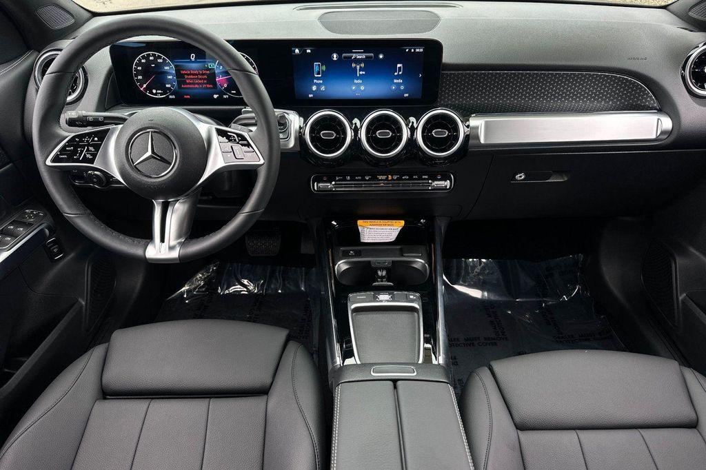 new 2025 Mercedes-Benz GLB 250 car, priced at $37,868