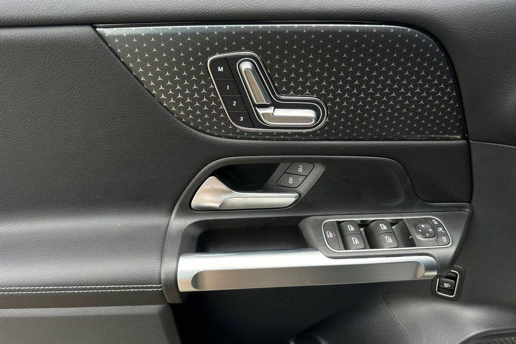 new 2025 Mercedes-Benz GLB 250 car, priced at $38,759