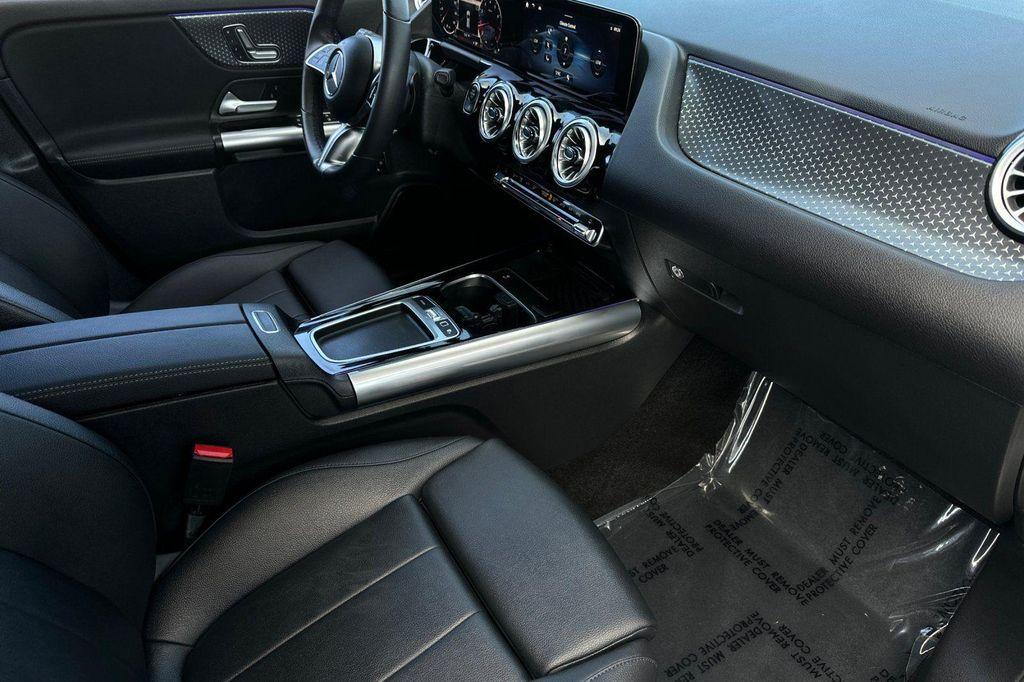 used 2025 Mercedes-Benz GLA 250 car, priced at $37,400