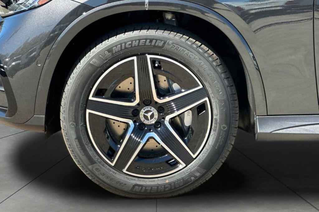 new 2026 Mercedes-Benz GLC 300 car, priced at $60,250