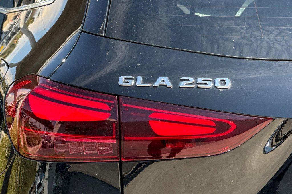 new 2025 Mercedes-Benz GLA 250 car, priced at $45,845