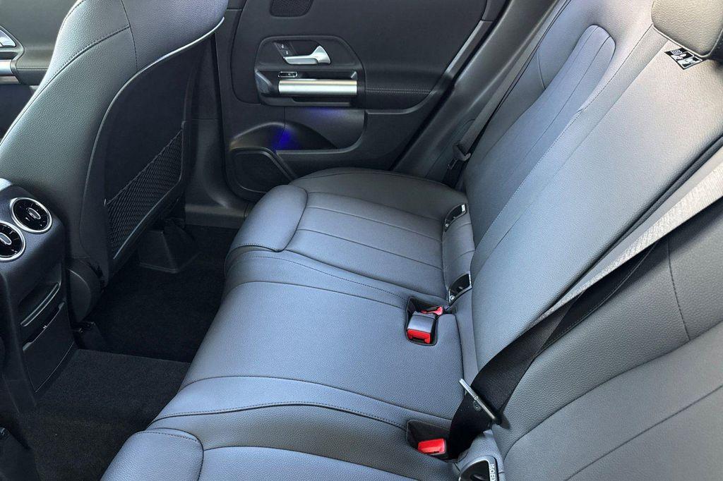 new 2025 Mercedes-Benz GLA 250 car, priced at $45,845