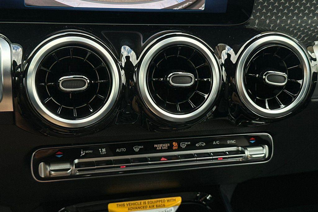 new 2025 Mercedes-Benz GLB 250 car, priced at $38,759